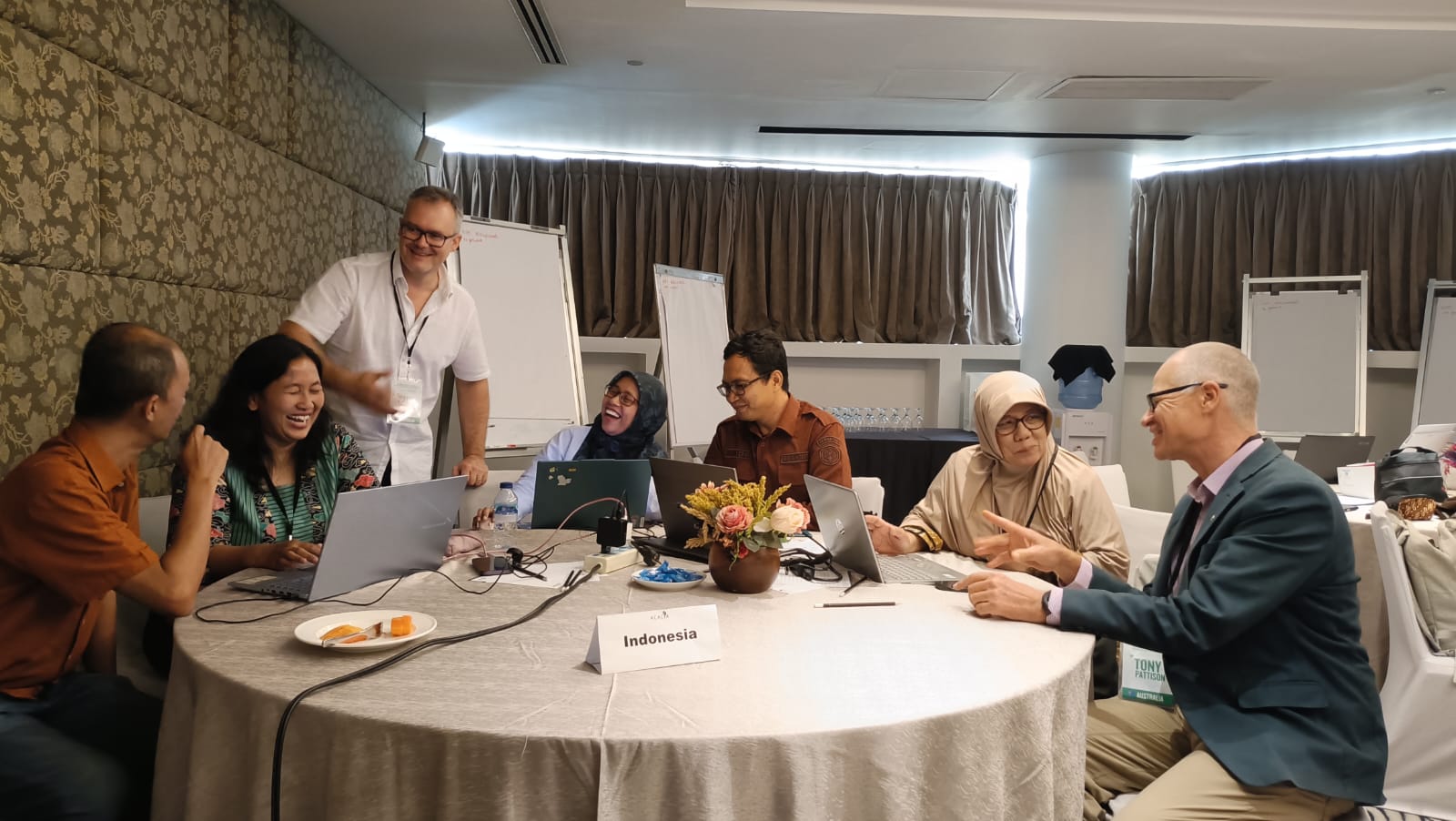 Hadapi Ancaman Global Layu Pisang TR4, Dosen UGM Berkontribusi dalam Workshop Co-Design Internasional di Manila